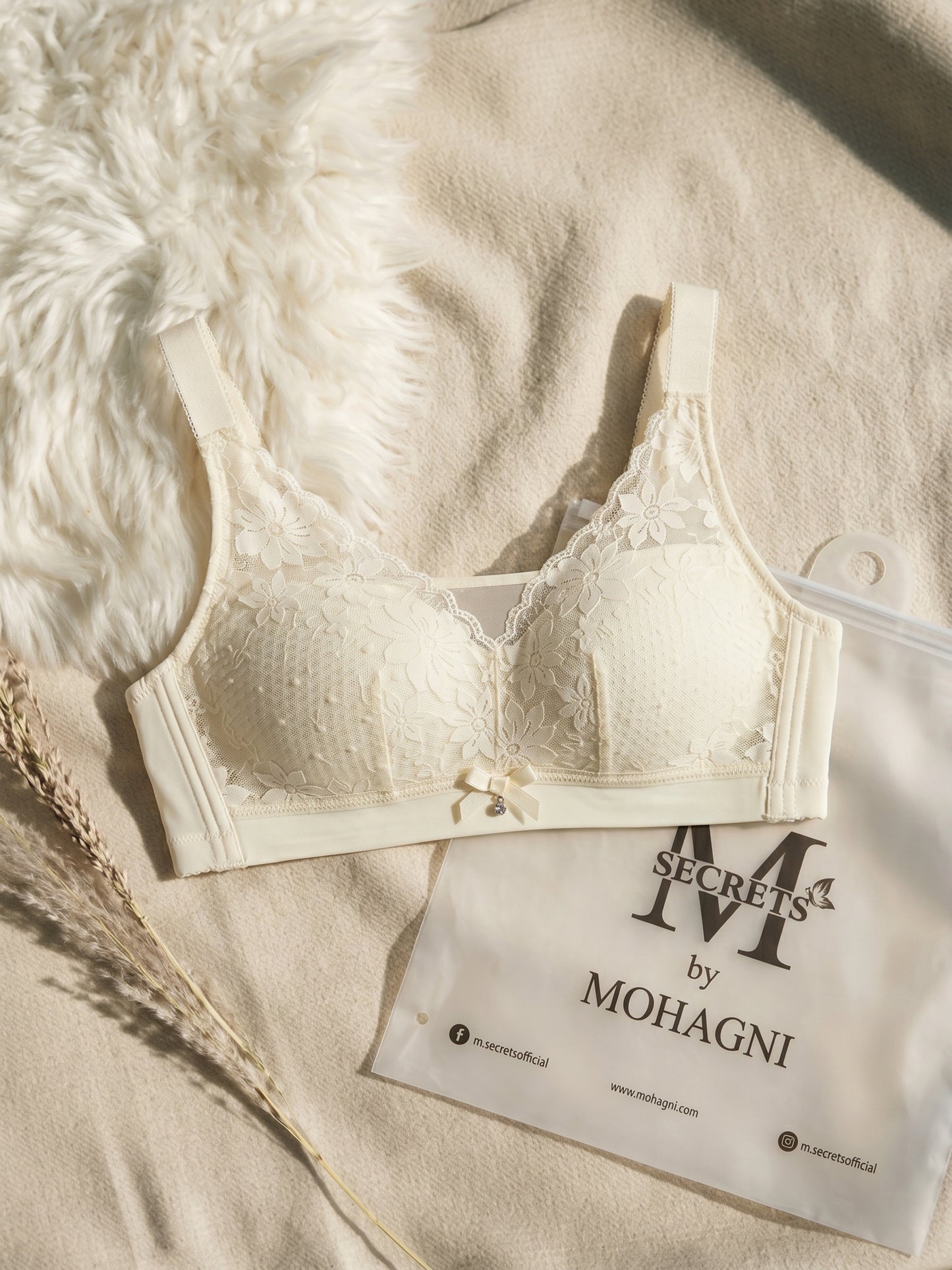 BR-89-THIN PADED-NON WIRED-LACE-FULL COVERAGE