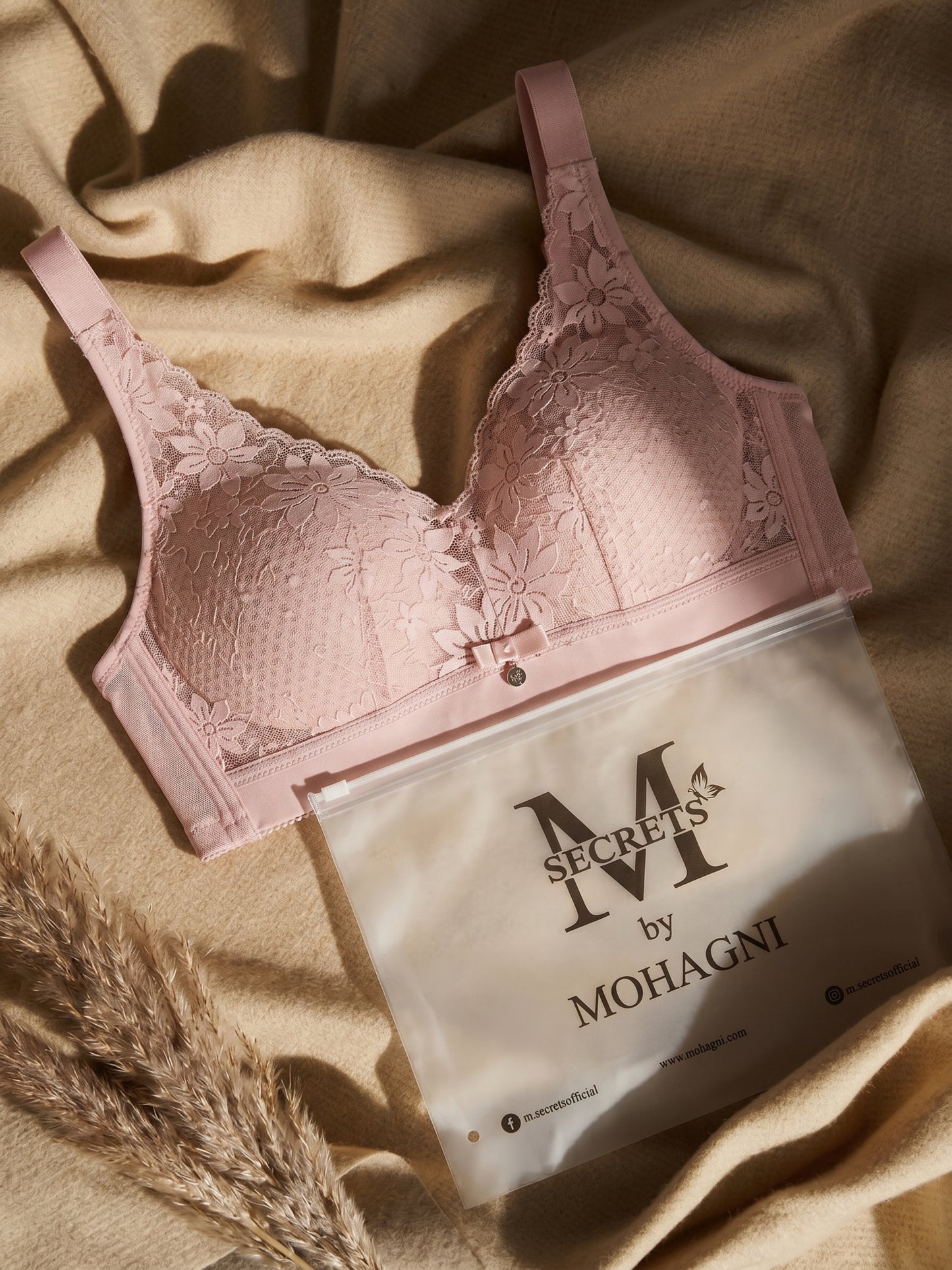 BR-93-THIN PADED-NON WIRED-LACE-FULL COVERAGE
